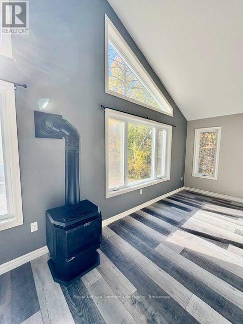 522 HART ROAD - 5