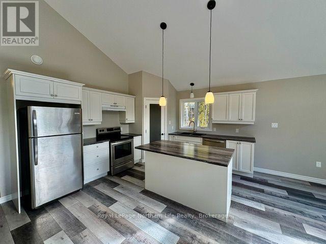 522 HART ROAD - 6