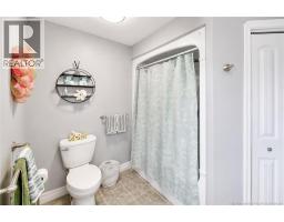 Living room - 27 Clement Avenue, Saint Antoine, NB E4V1E3 Photo 12