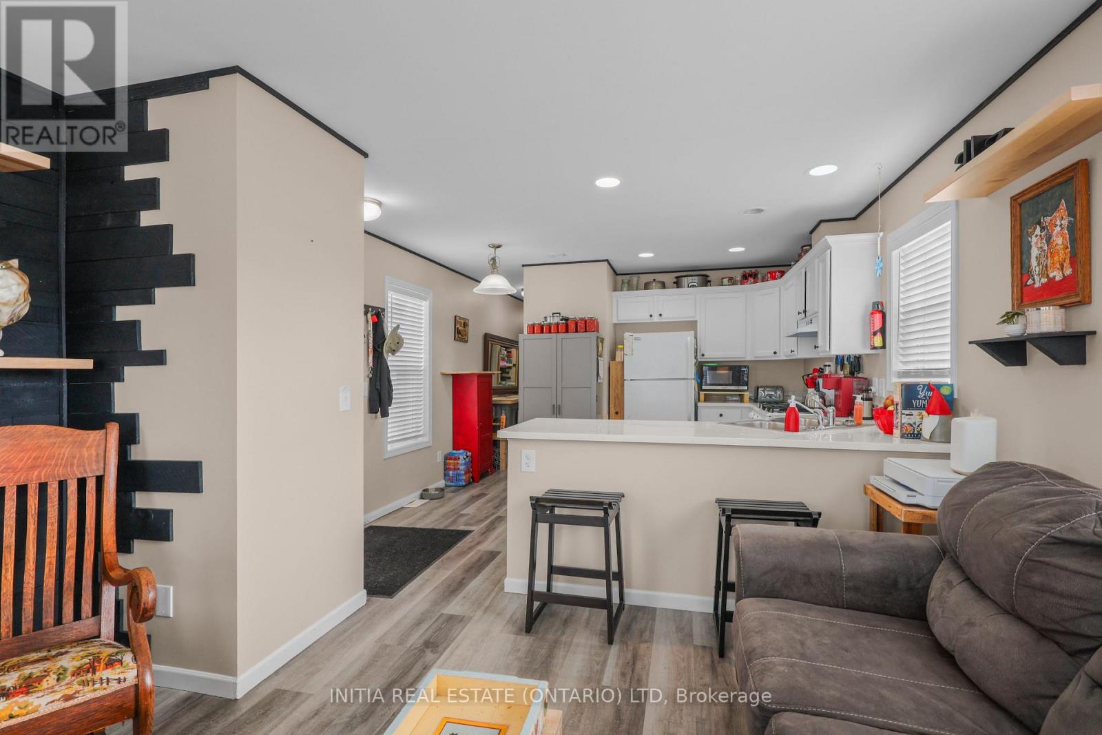 #57 2189 DUNDAS STREET - 1