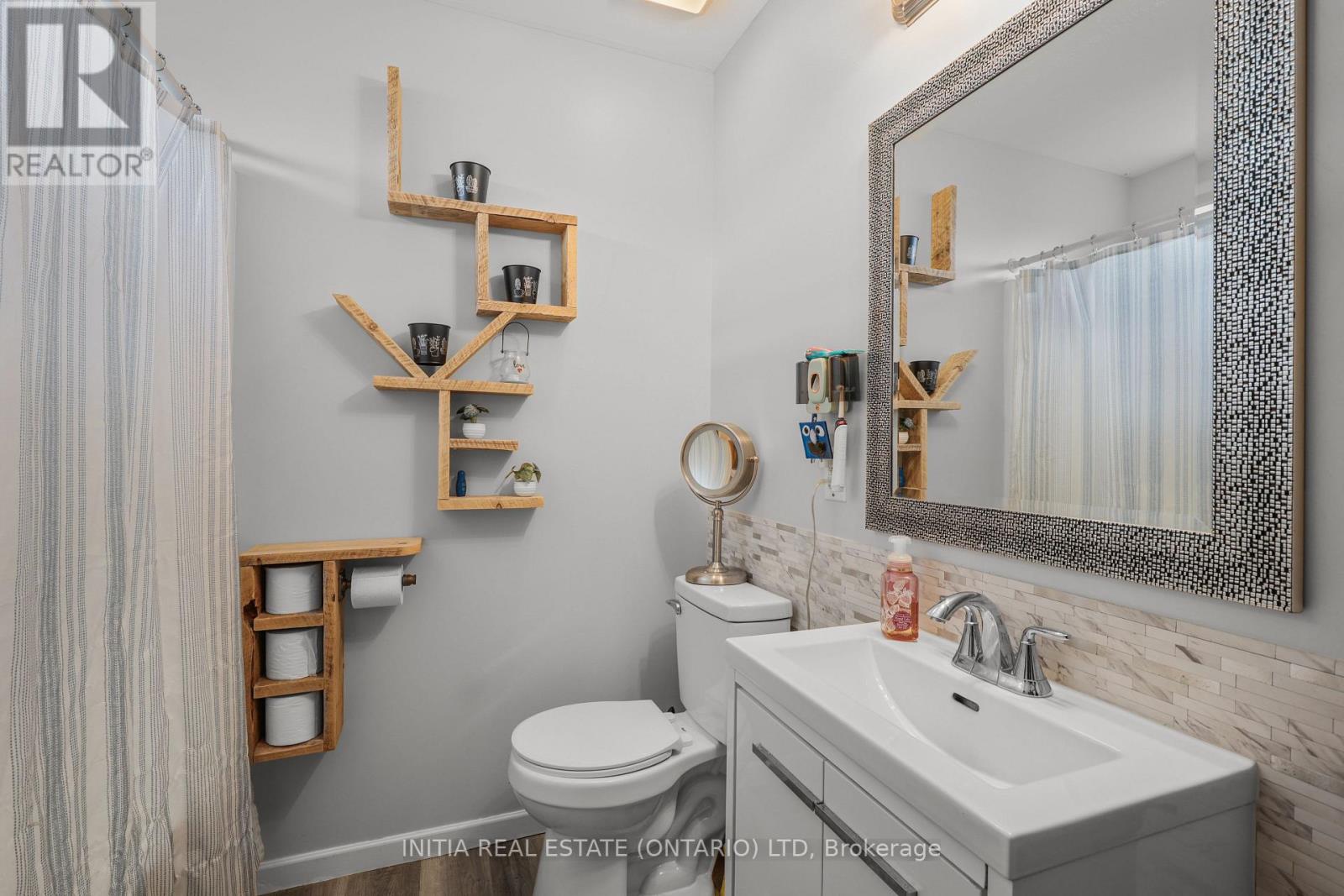 #57 2189 DUNDAS STREET - Image 13