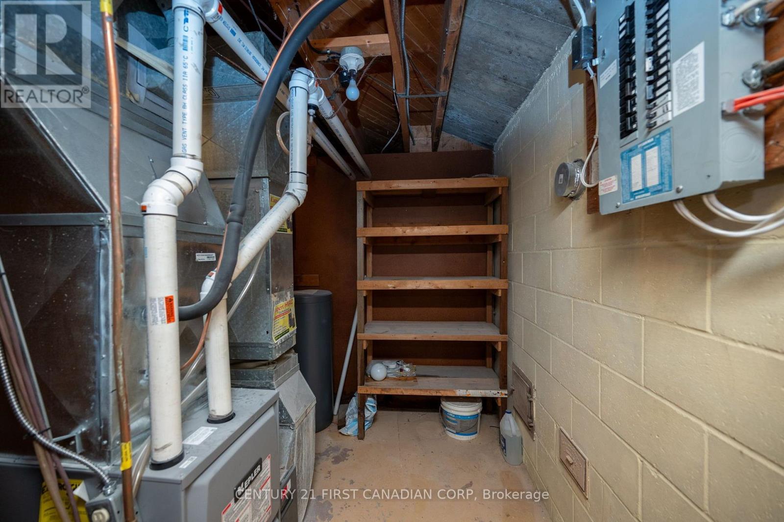 1492 NORTH VERNON AVENUE - Image 38