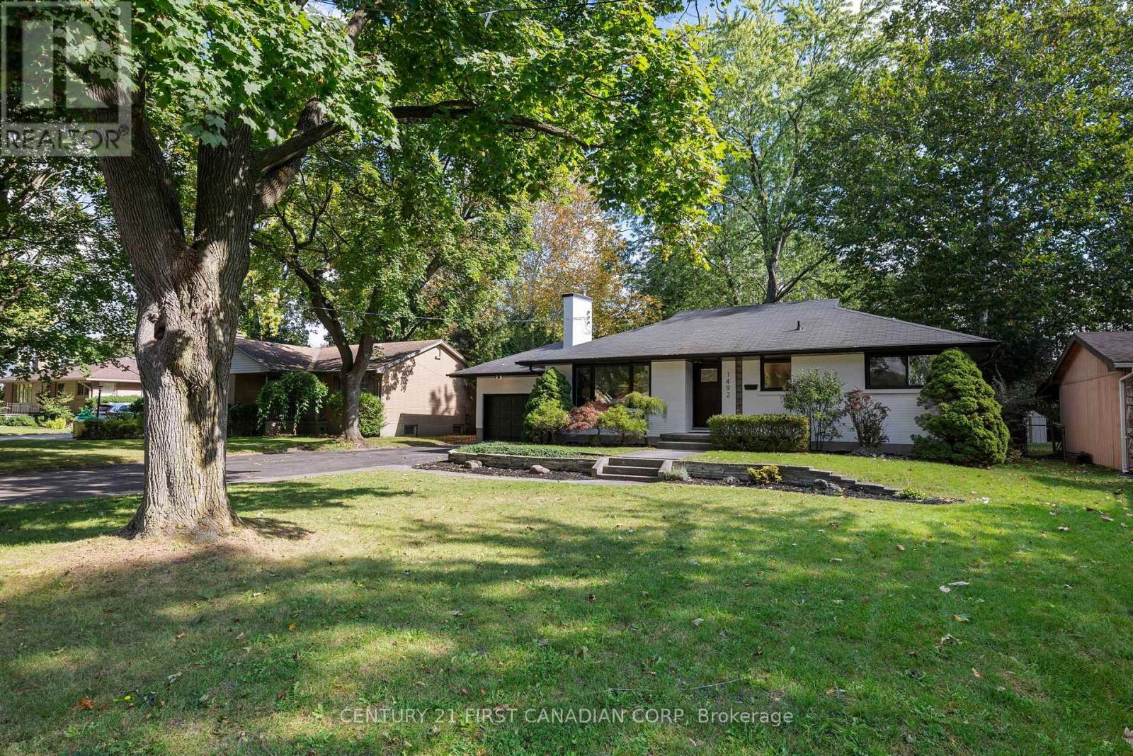 1492 NORTH VERNON AVENUE - 4