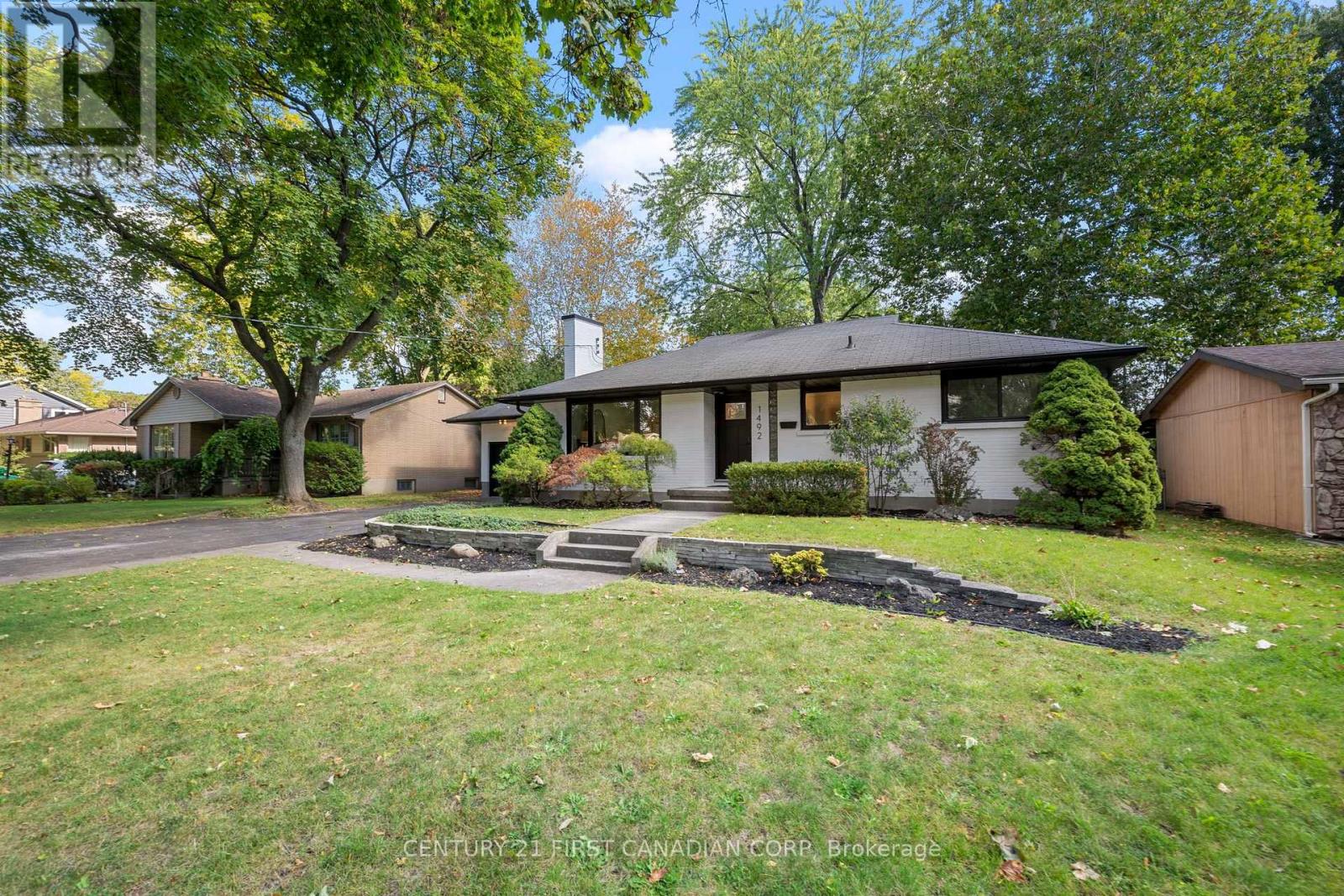 1492 NORTH VERNON AVENUE - 5