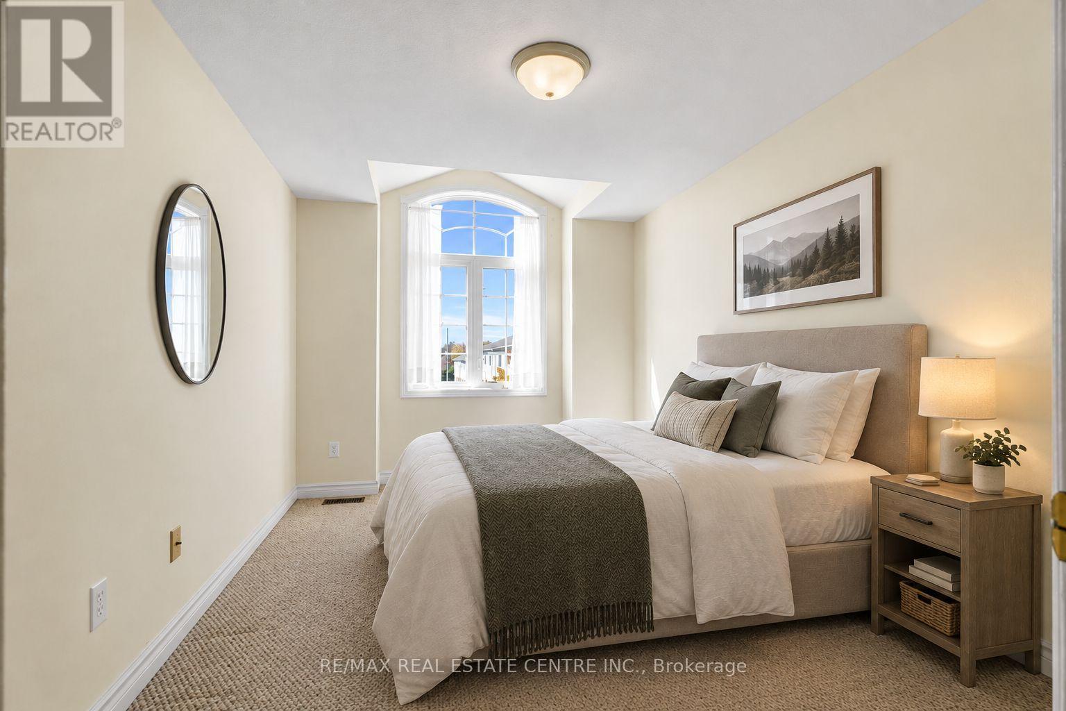 #11 20 SHACKLETON DRIVE - 27