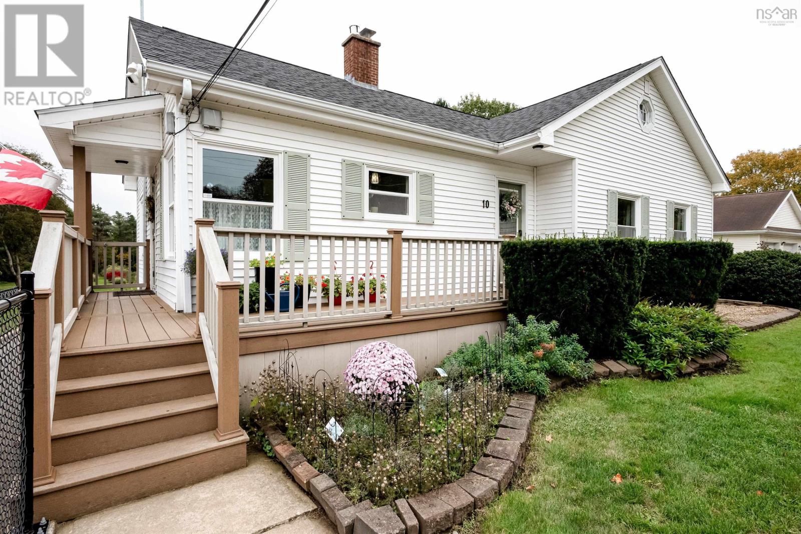 10 Connaught Ave Avenue - 1