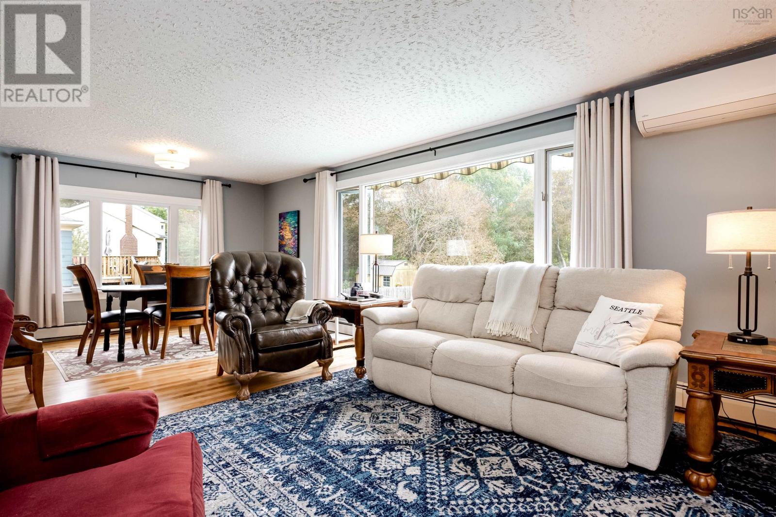 Property 2 of 50 of 10 Connaught Ave Avenue