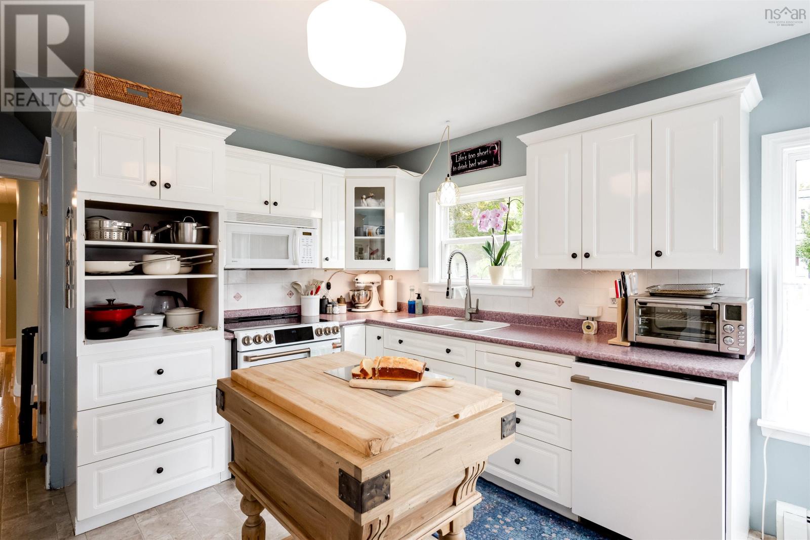 10 Connaught Ave Avenue - 14