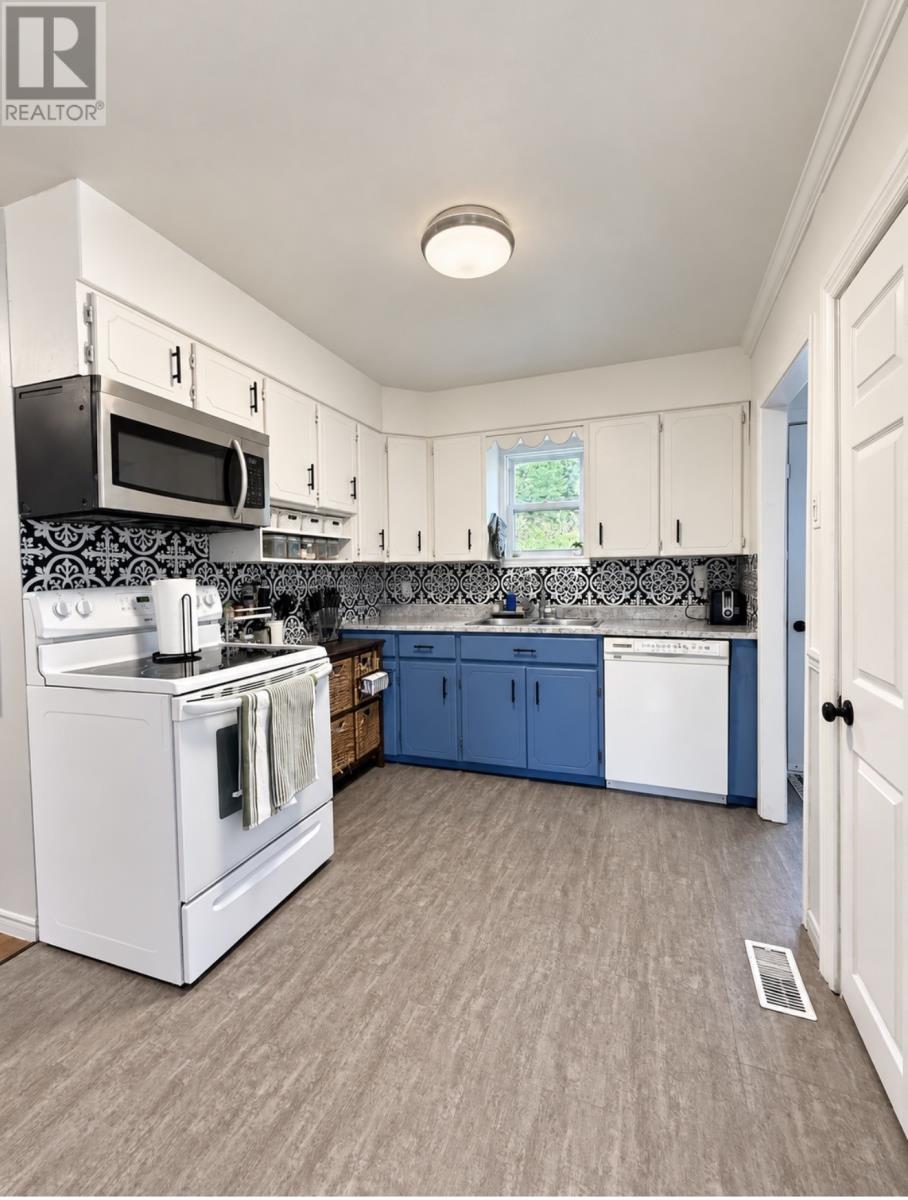 1063 Random Island Road - 8