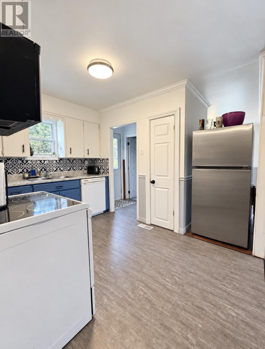 1063 Random Island Road - 9