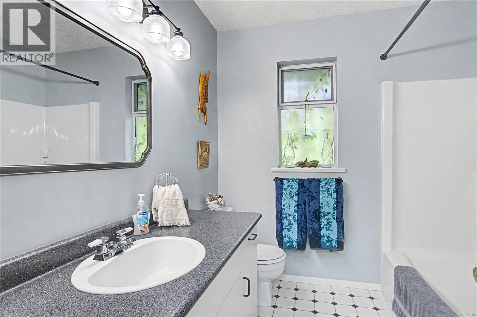 2060 Huddington Rd - Image 18