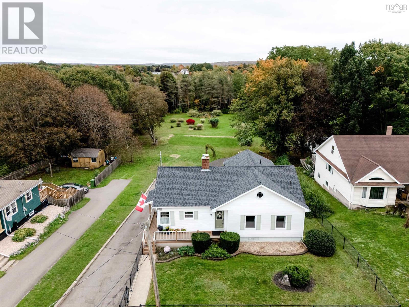 10 Connaught Ave Avenue - 47