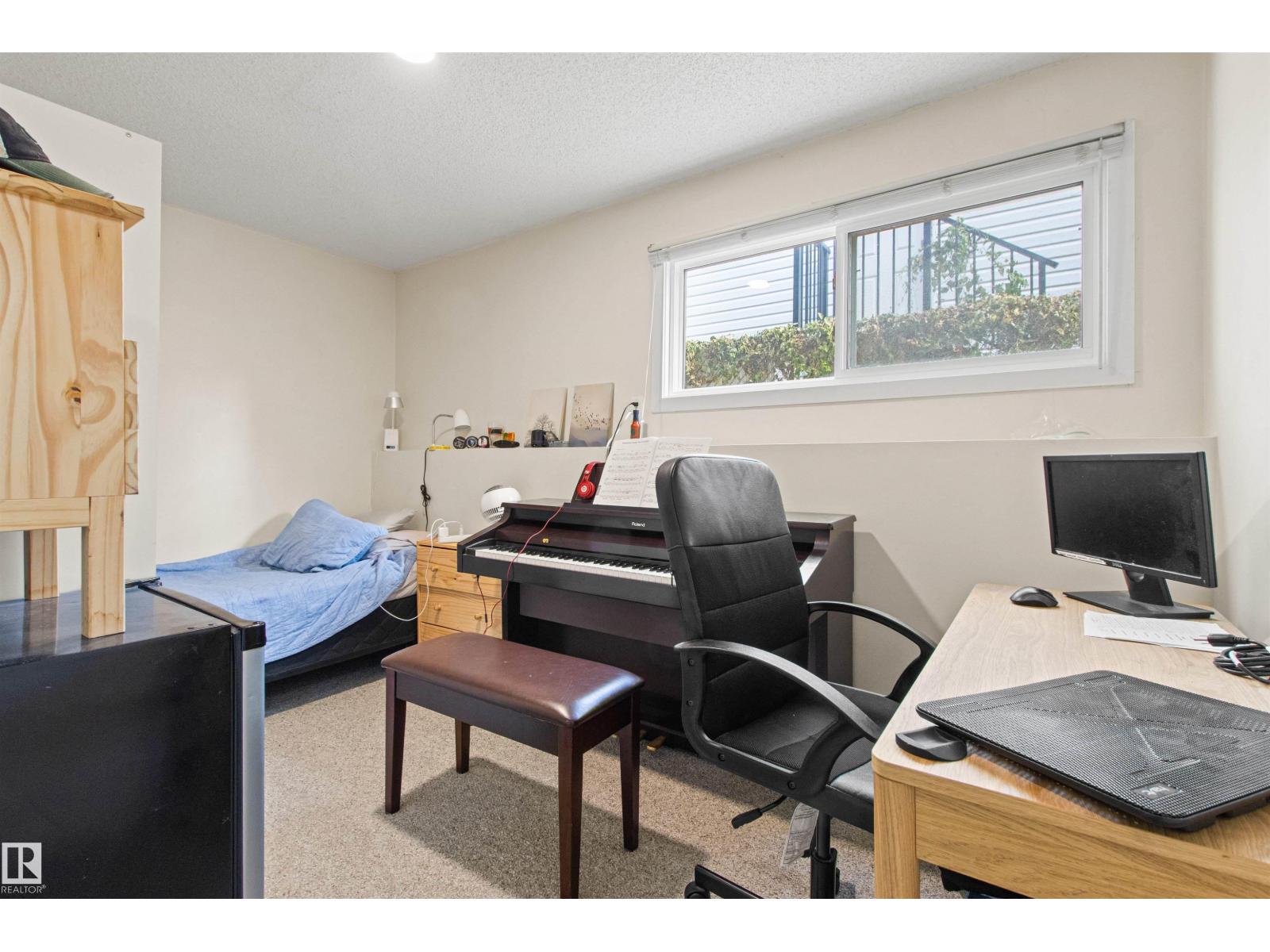 #10550 10552 62 AV NW - 32