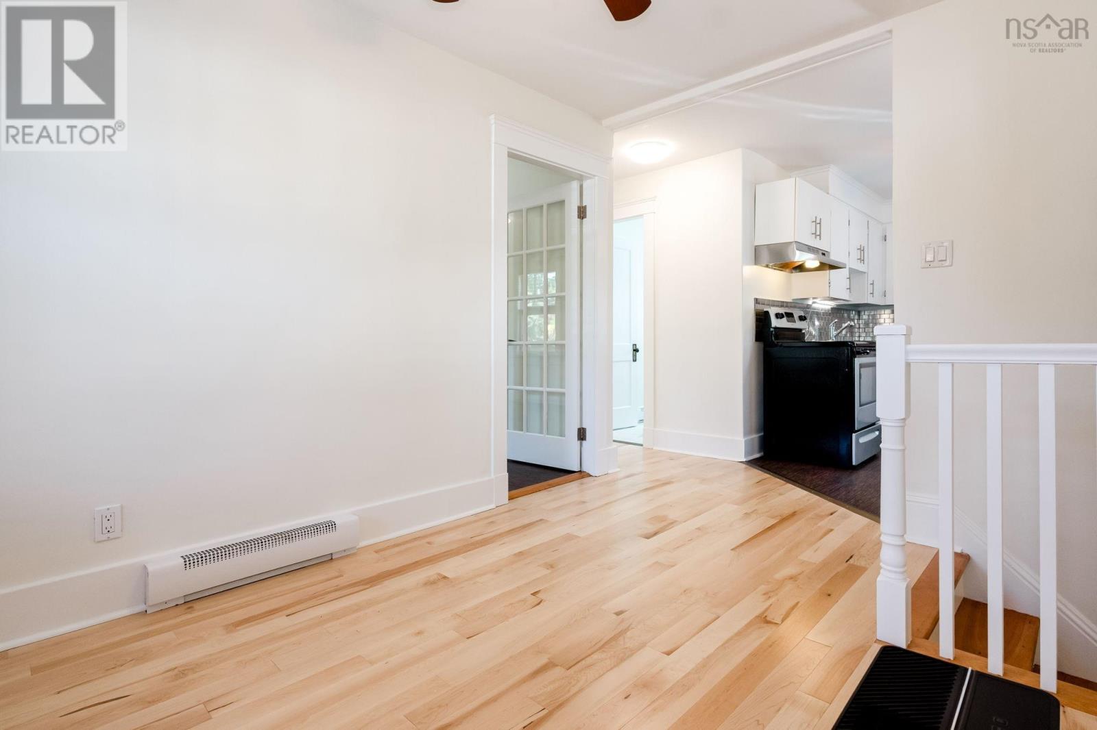 Property 10 of 42 of 68 Connaught Avenue