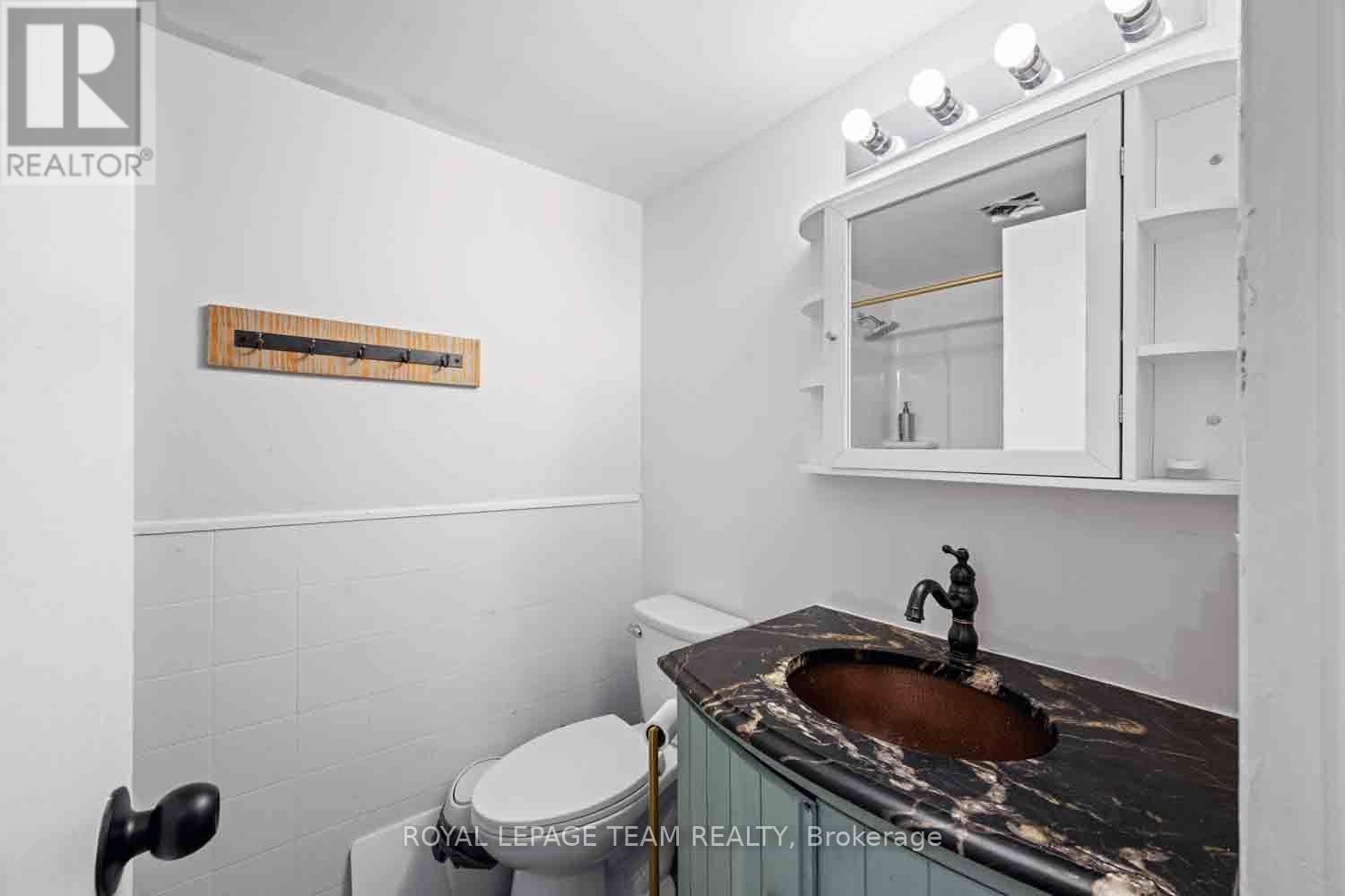 #409 2000 JASMINE CRESCENT - Image 20