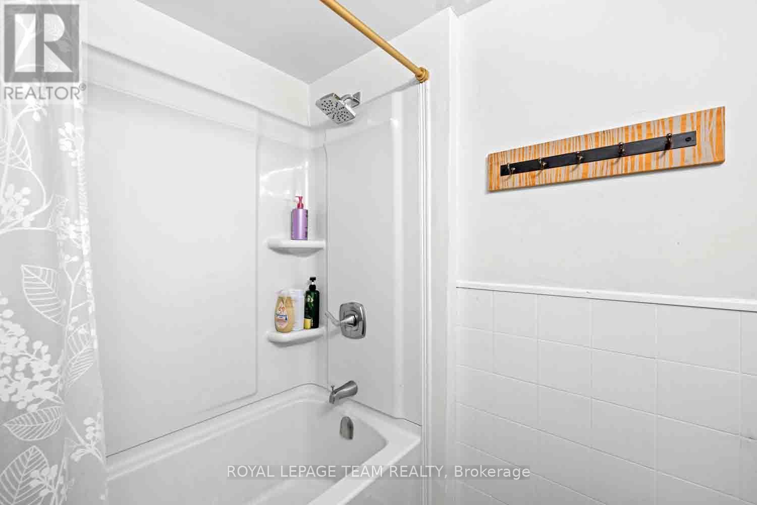 #409 2000 JASMINE CRESCENT - Image 21