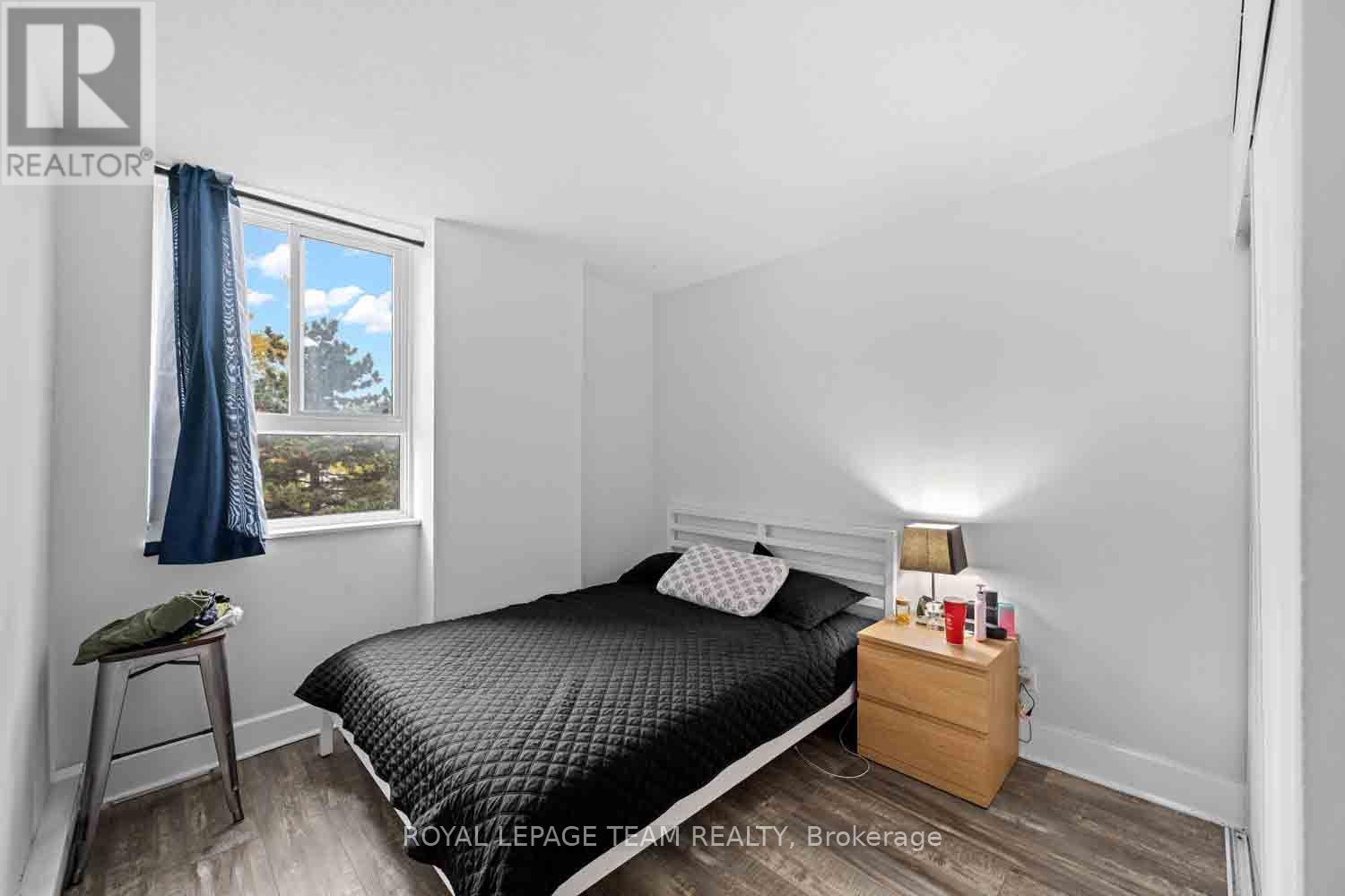 #409 2000 JASMINE CRESCENT - Image 26