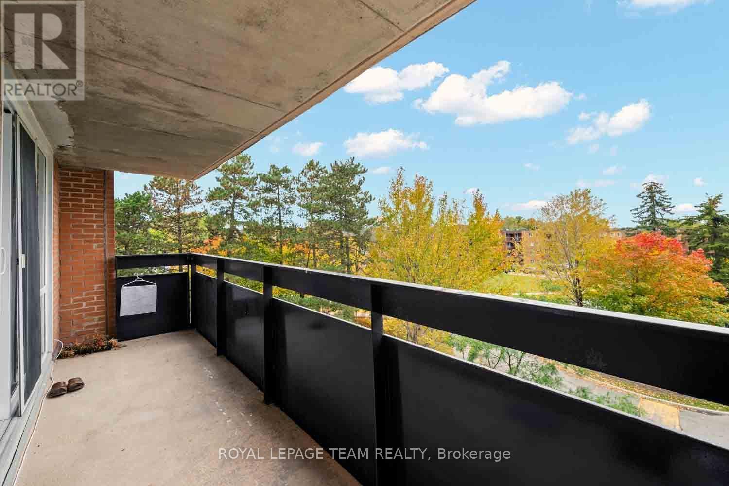 #409 2000 JASMINE CRESCENT - Image 30