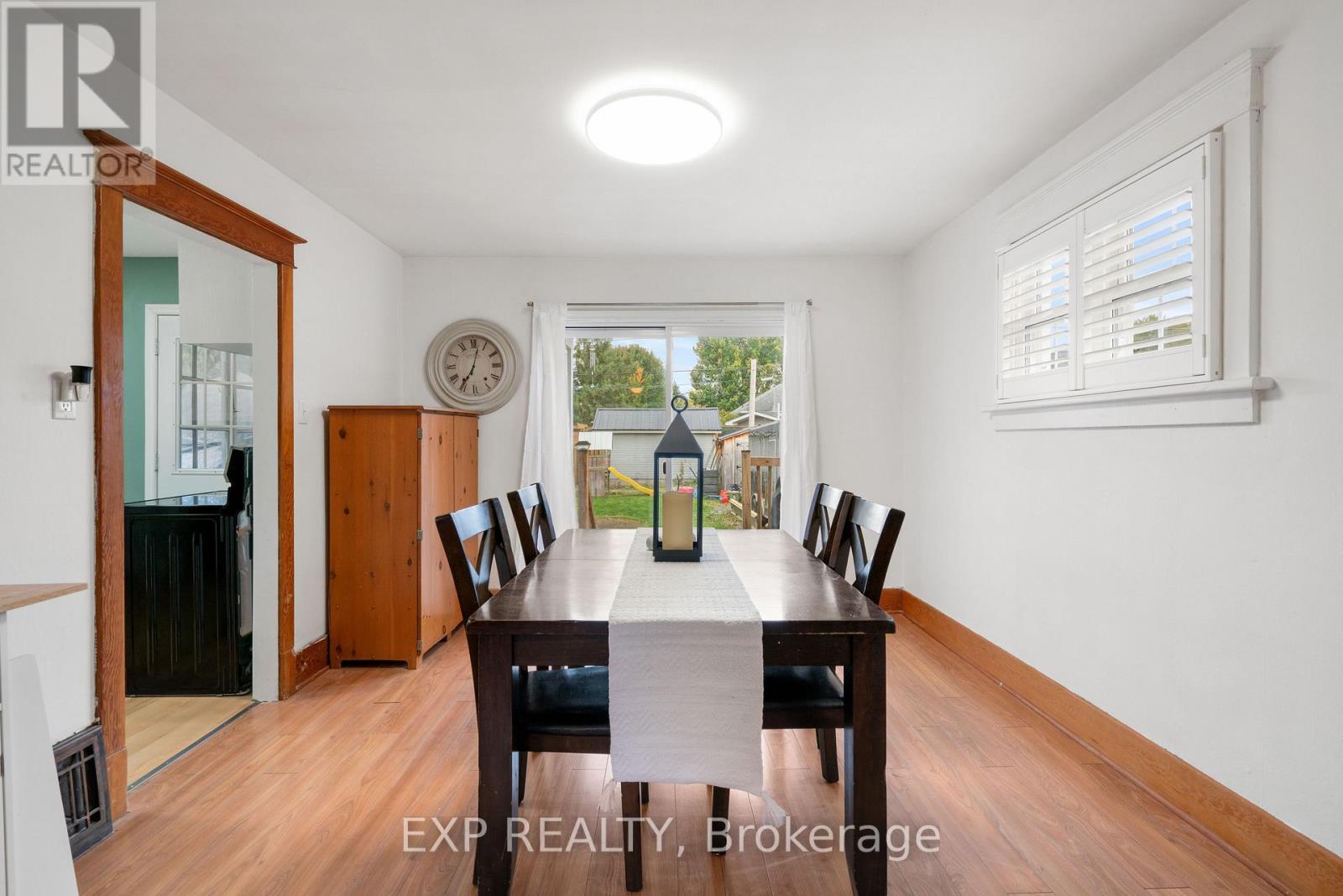 206 FIFTH STREET W - 17