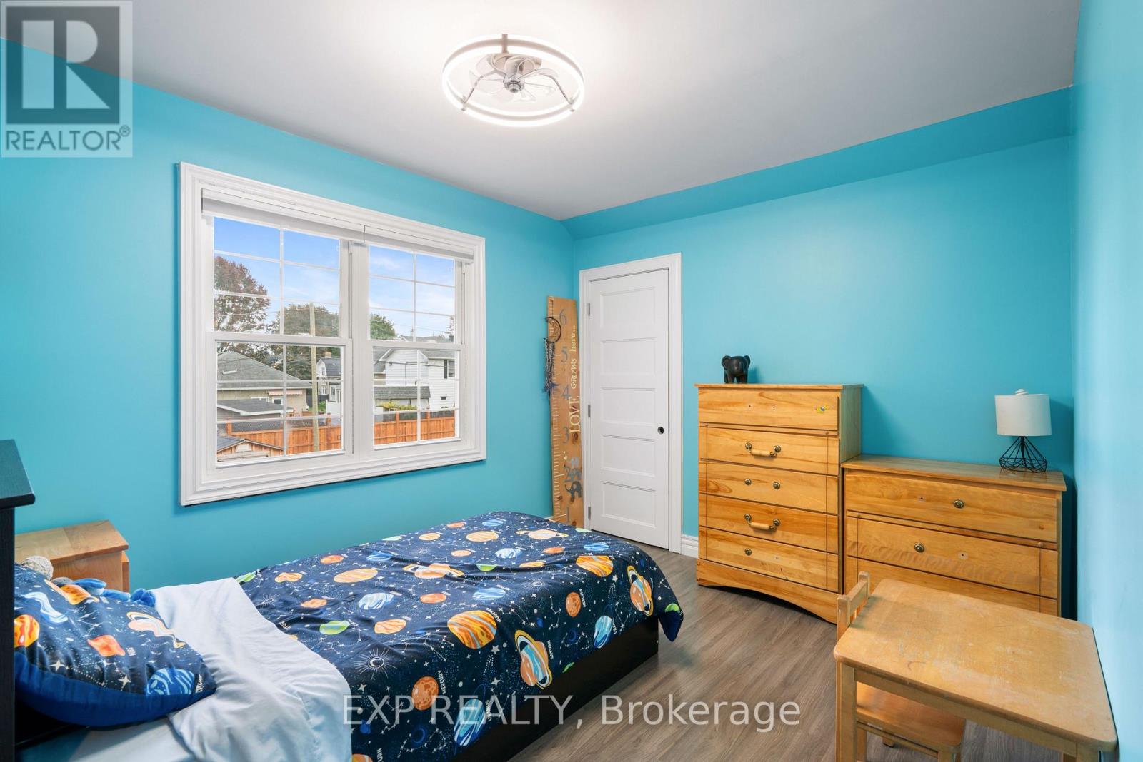 206 FIFTH STREET W - 23