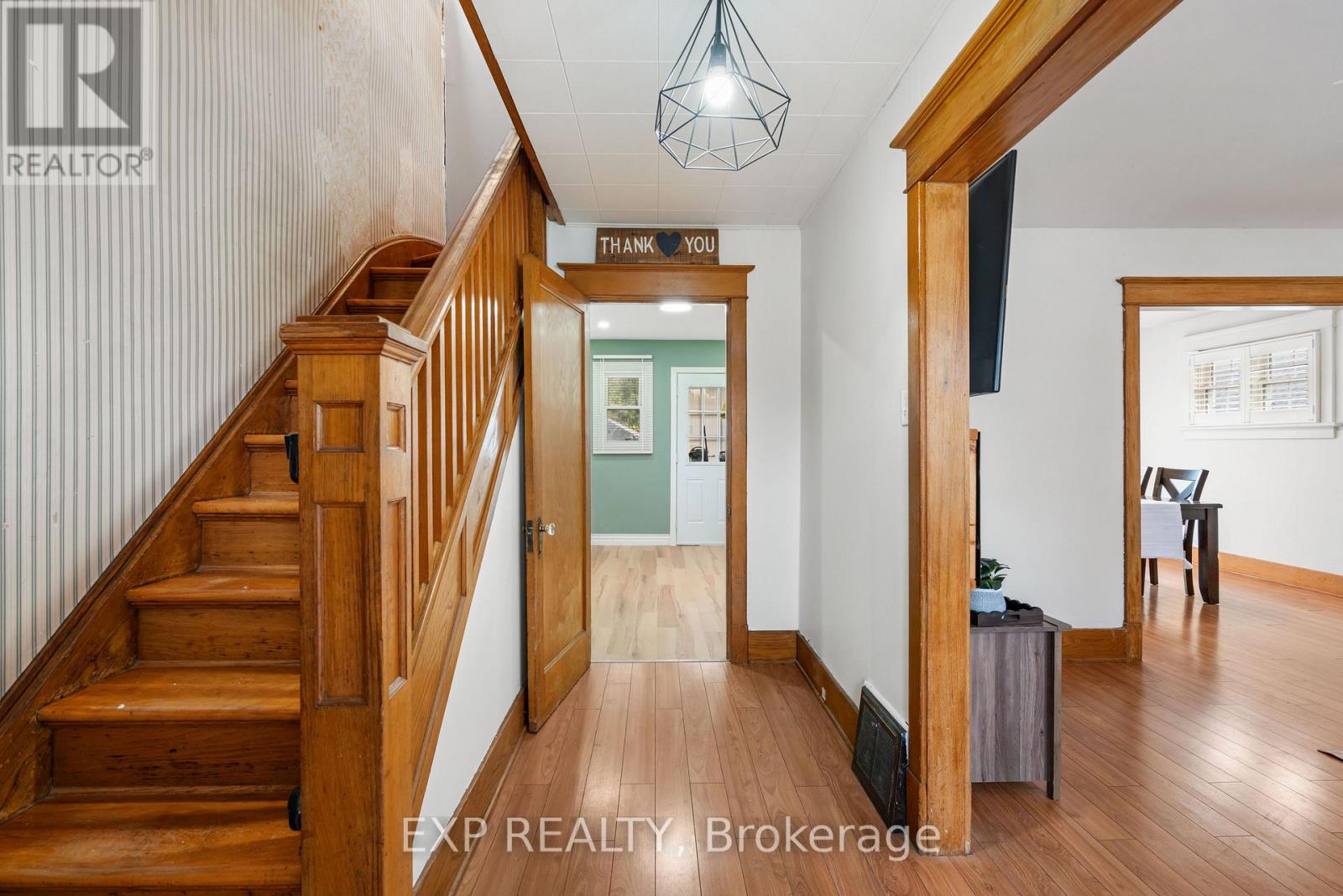 206 FIFTH STREET W - 5