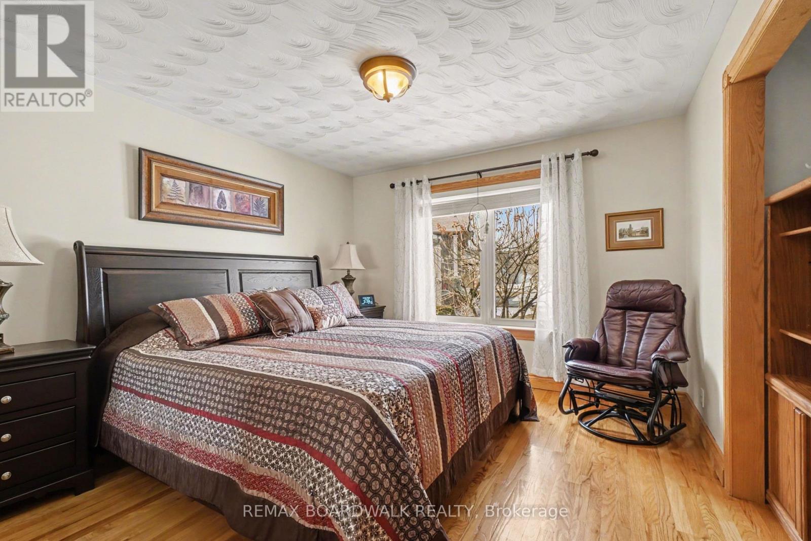 32 FAUCHER BOULEVARD - Image 18