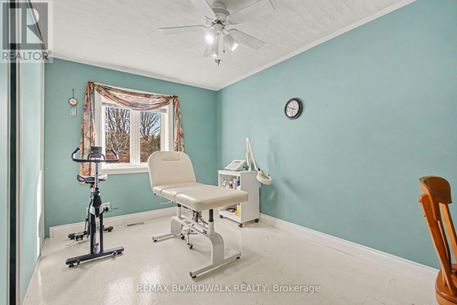 32 FAUCHER BOULEVARD - Image 27