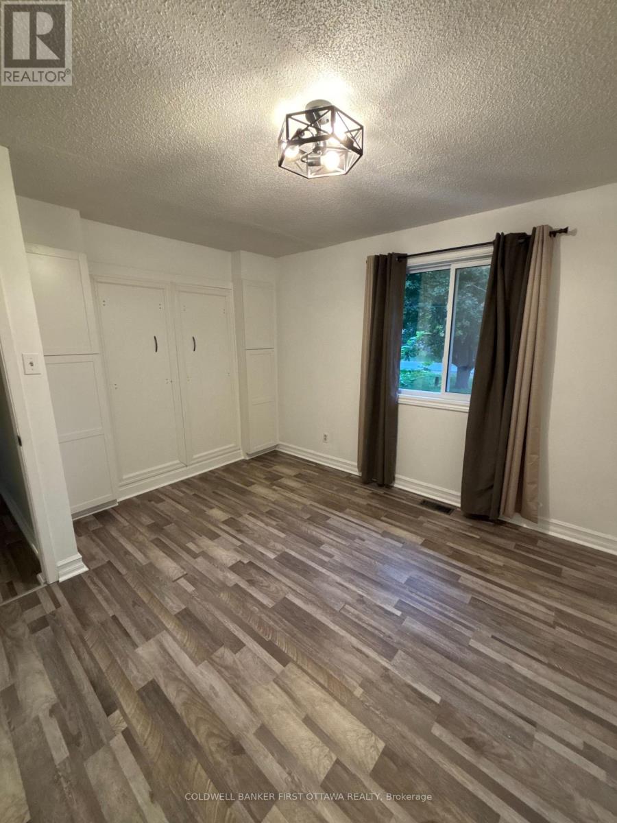1084 Eadie Road — photo 11