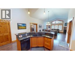 7305 Copperhorn Drive, Radium Hot Springs, BC V0A1M0 Photo 15