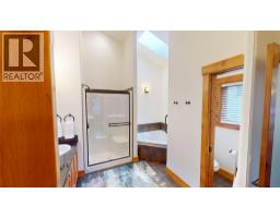 7305 Copperhorn Drive, Radium Hot Springs, BC V0A1M0 Photo 25