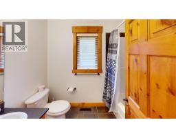 7305 Copperhorn Drive, Radium Hot Springs, BC V0A1M0 Photo 34