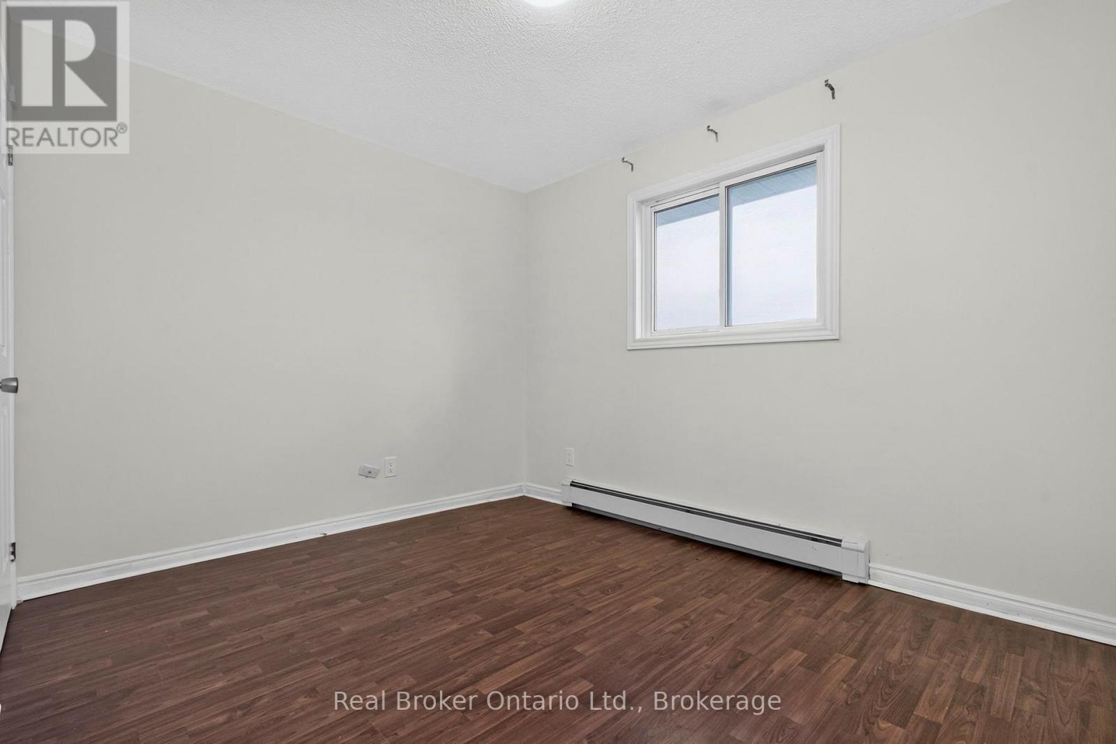 320 LAFONTAINE ROAD W - Image 18