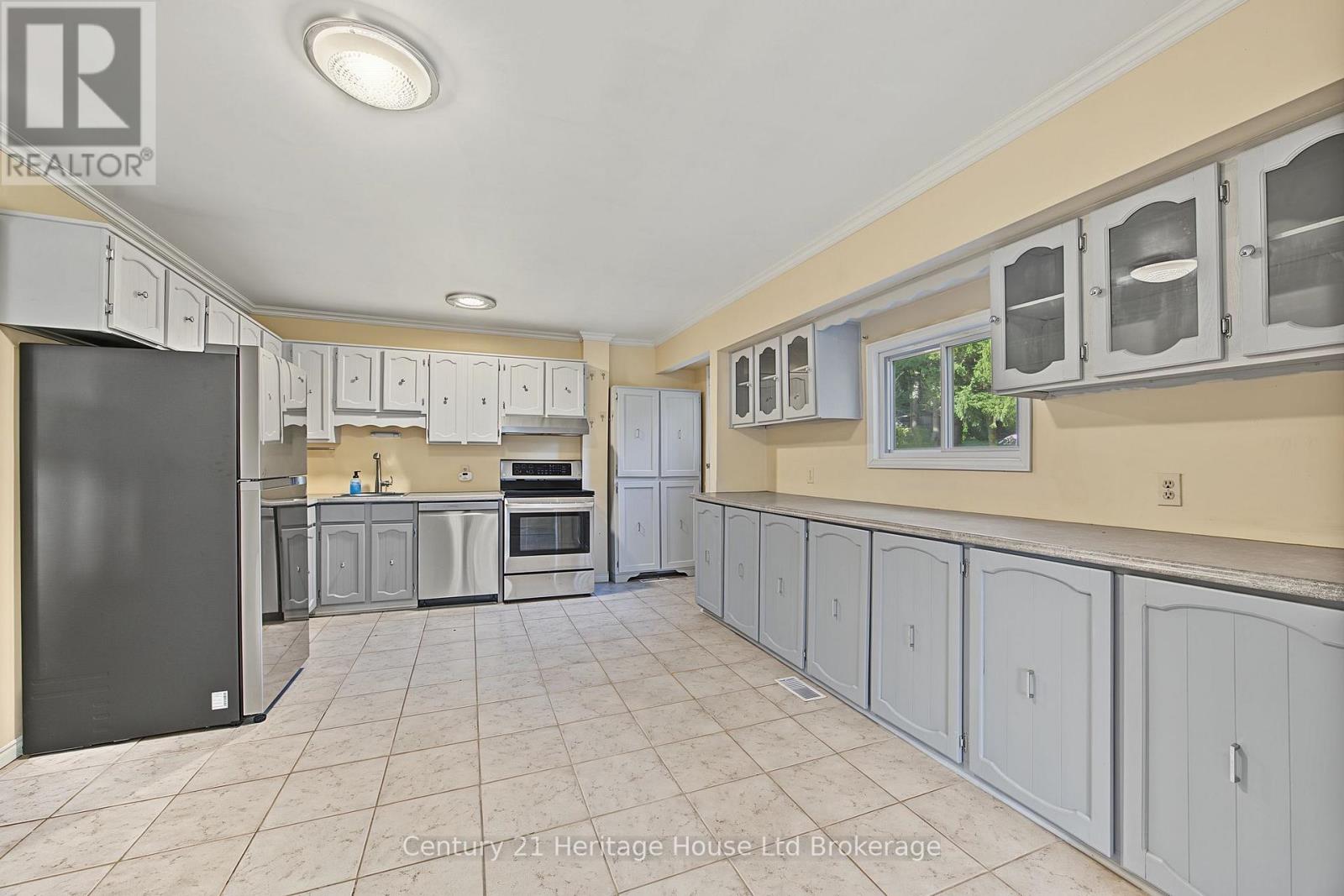 17846 EVELYN DRIVE - 11