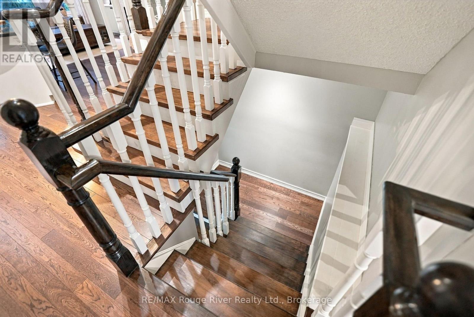 264 Ryerson Crescent, Oshawa, ON photo 31