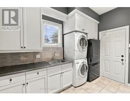264 Ryerson Crescent, Oshawa, ON L1G8B7 Photo 16