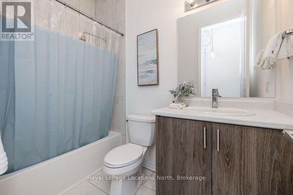 298 RAMBLEWOOD DRIVE - 32