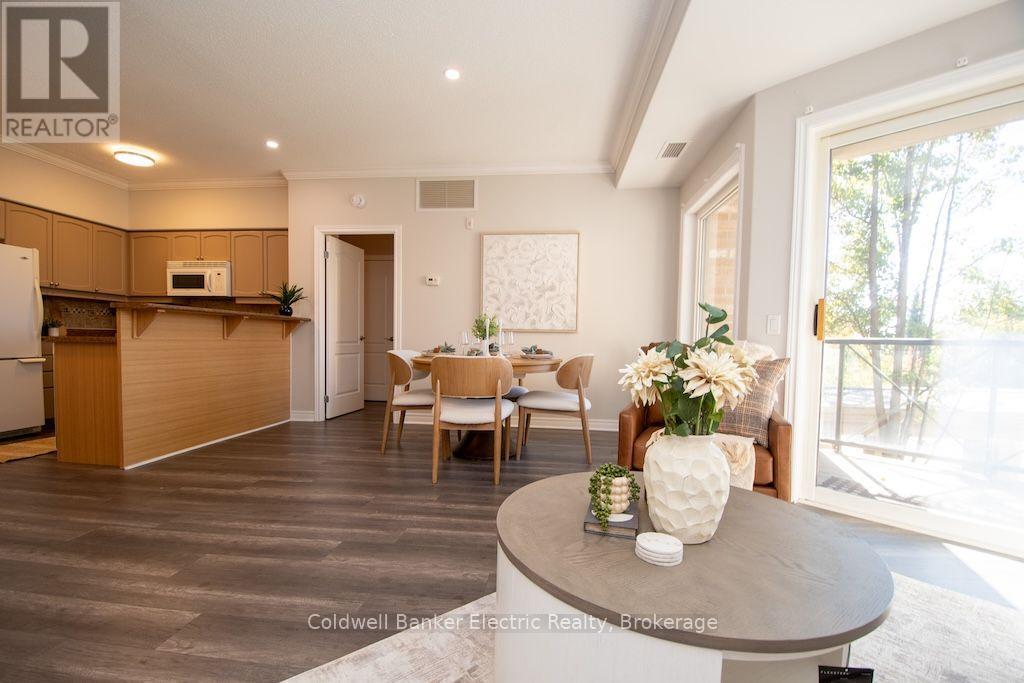 #212 869 CLONSILLA AVENUE - 12