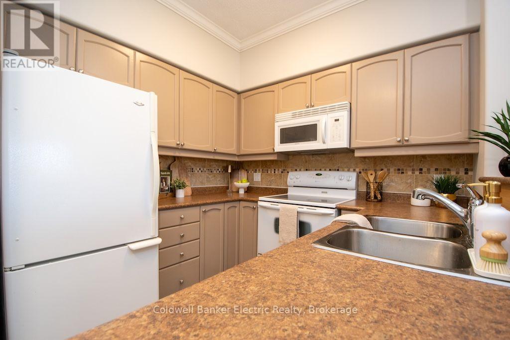 212- 869 Clonsilla Avenue, Peterborough, ON photo 17