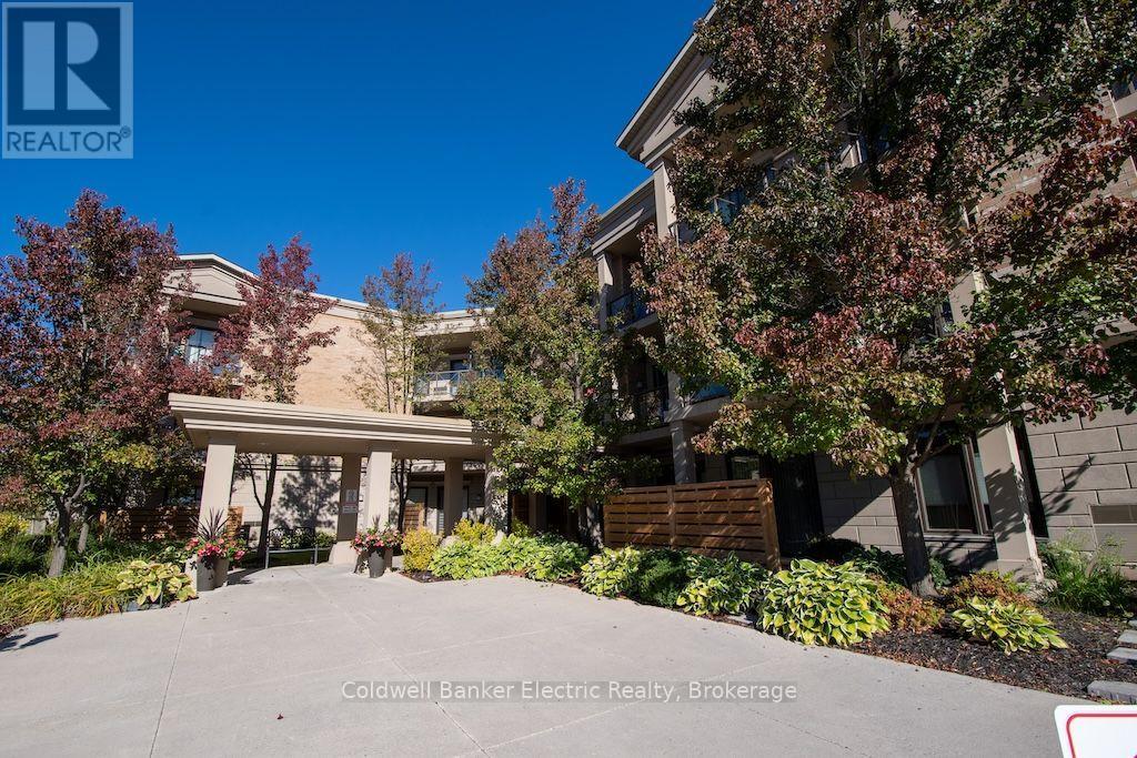 #212 869 CLONSILLA AVENUE - 3