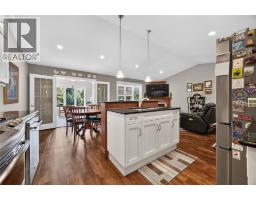 4pc Bathroom - 821 Carriage Way, Sarnia, ON N7W0A5 Photo 13