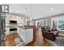 3pc Ensuite bath - 821 Carriage Way, Sarnia, ON N7W0A5 Photo 9
