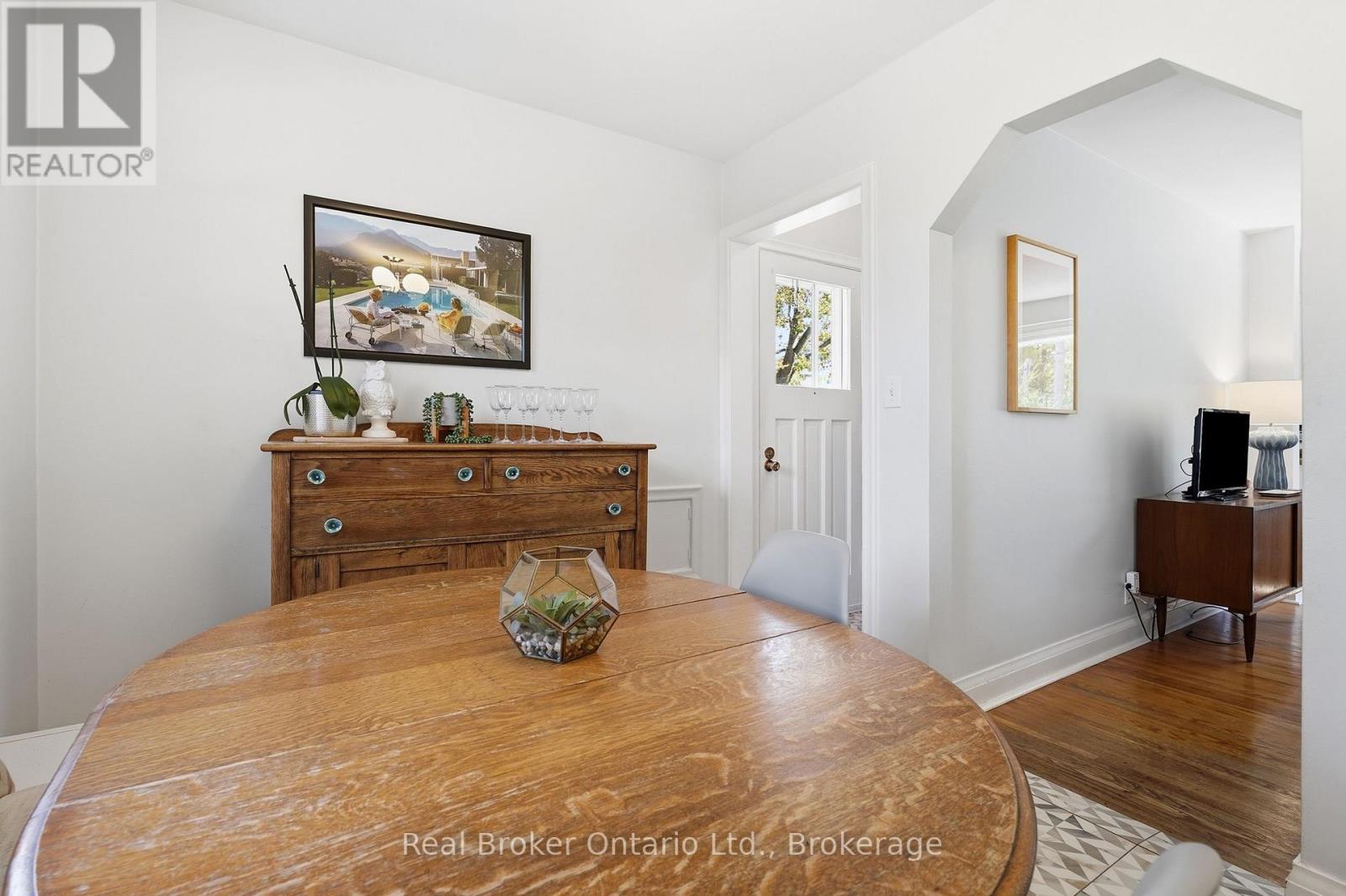 68 EMMA STREET - 11