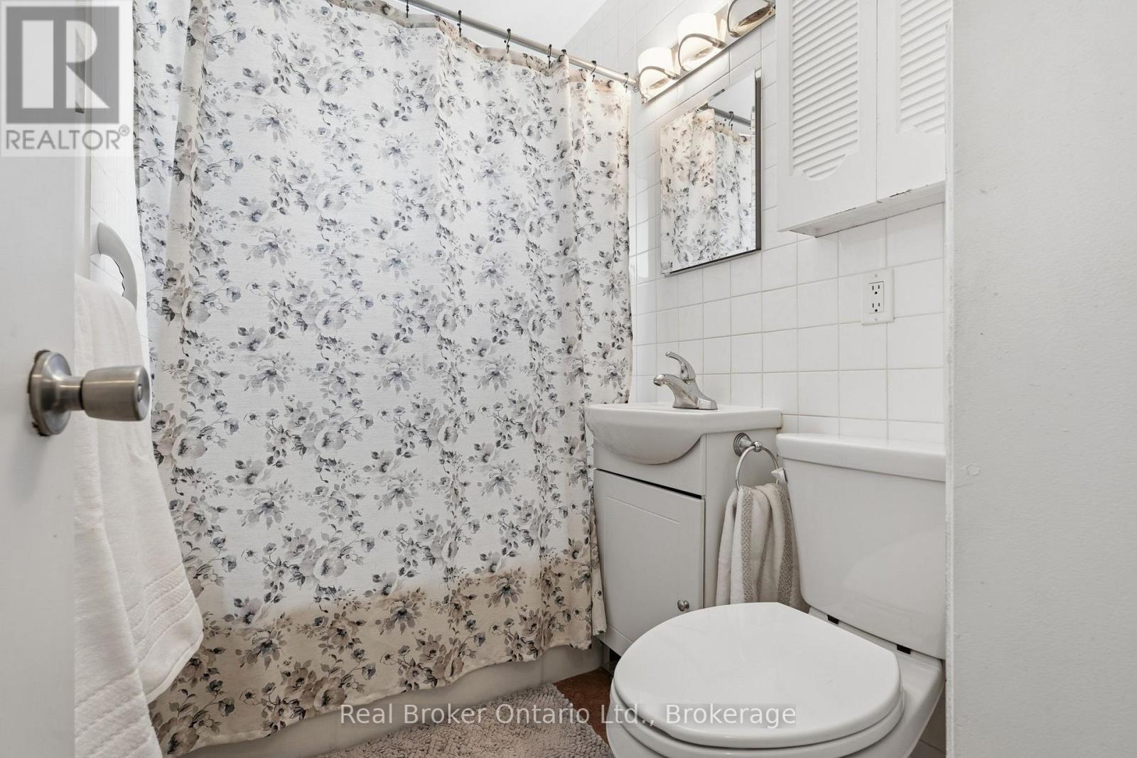 68 EMMA STREET - 23