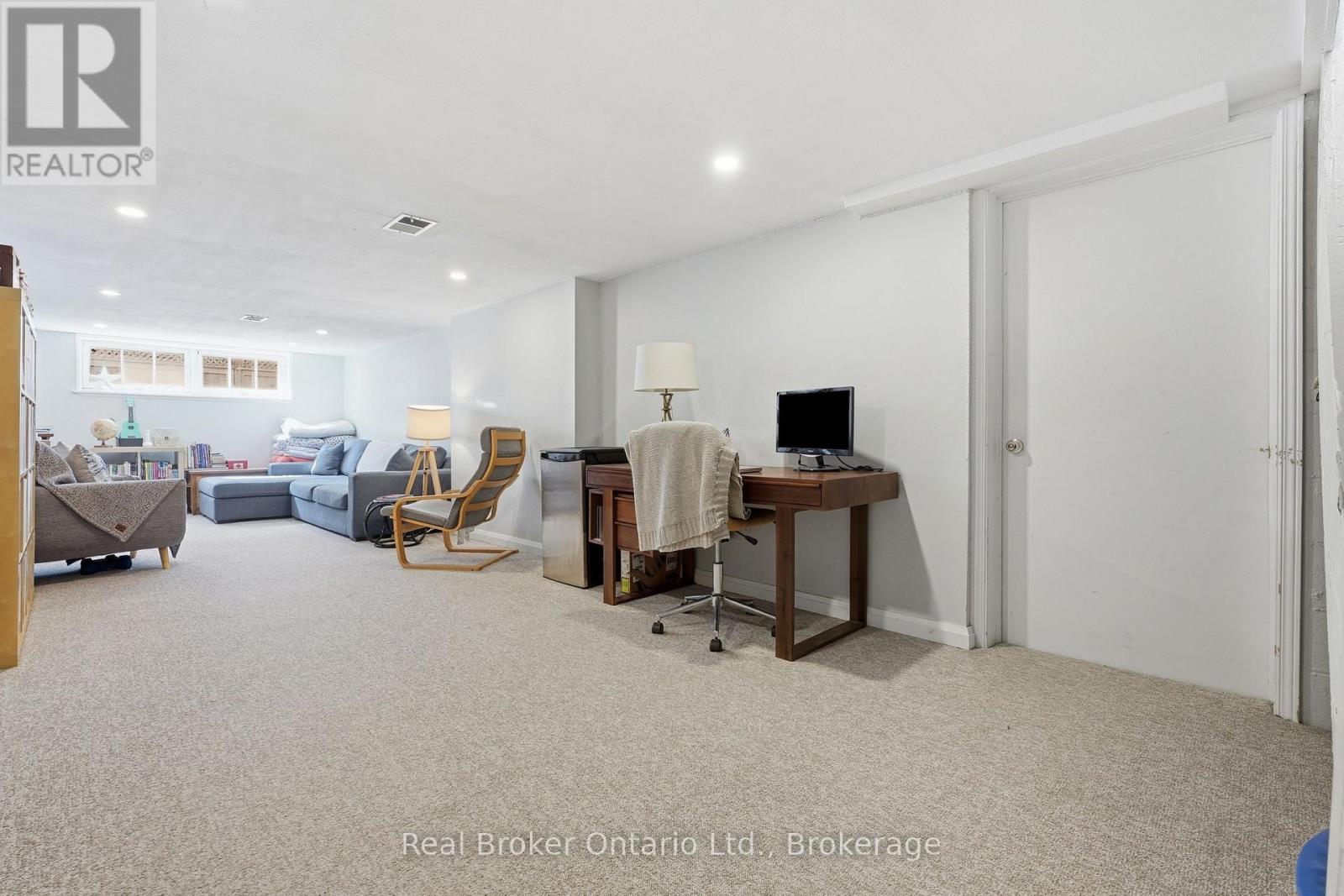 68 EMMA STREET - 26
