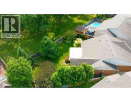 821 Carriage Way, Sarnia, ON N7W0A5 Photo 40