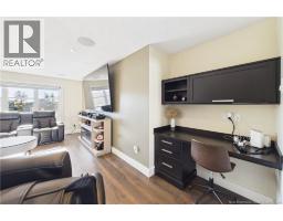 279 Freeman, photo 20