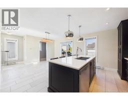 279 Freeman, photo 15