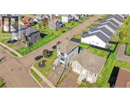 279 Freeman, photo 4