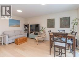 4413 Strom Ness Pl, Saanich, BC V8Z6S7 Photo 19