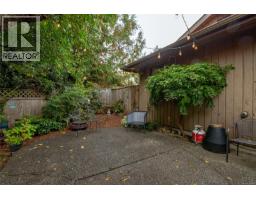 4413 Strom Ness Pl, Saanich, BC V8Z6S7 Photo 37
